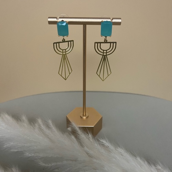 Delicate Flirty Art Deco Brass Earrings- Elegant Delicate Geometric Earrings - Picture 13 of 17